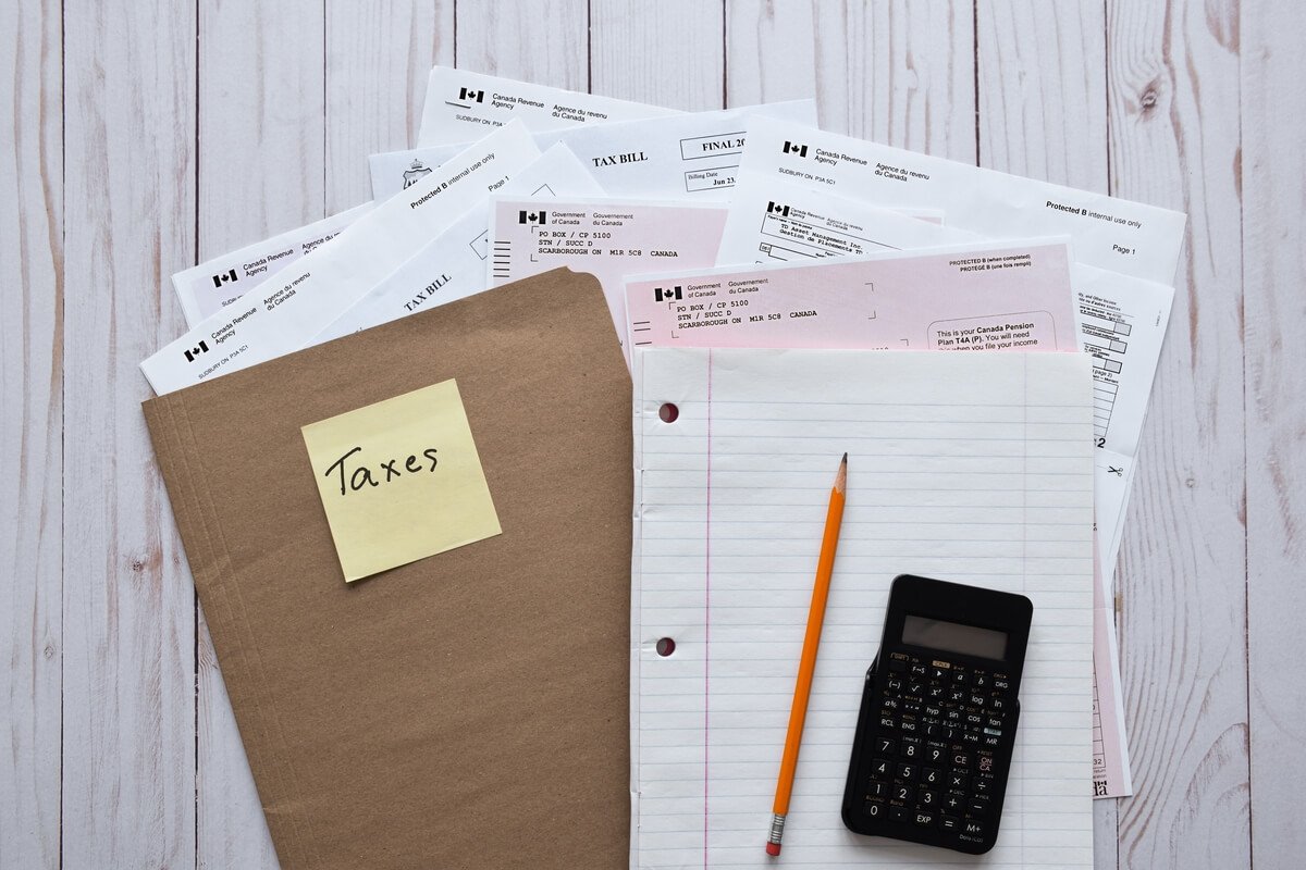 File Folder With Paperwork To Prepare Yearly Annua 2025 03 12 21 27 14 Utc