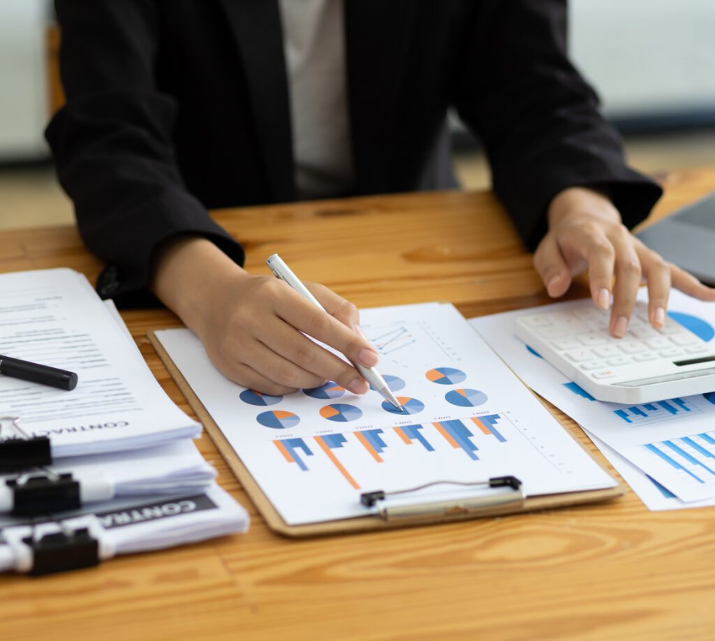 Cash Flow vs Profit: What Business Owner Should Know Businesswoman Working On Document On Business Char 83BKLP3 1 1024x918